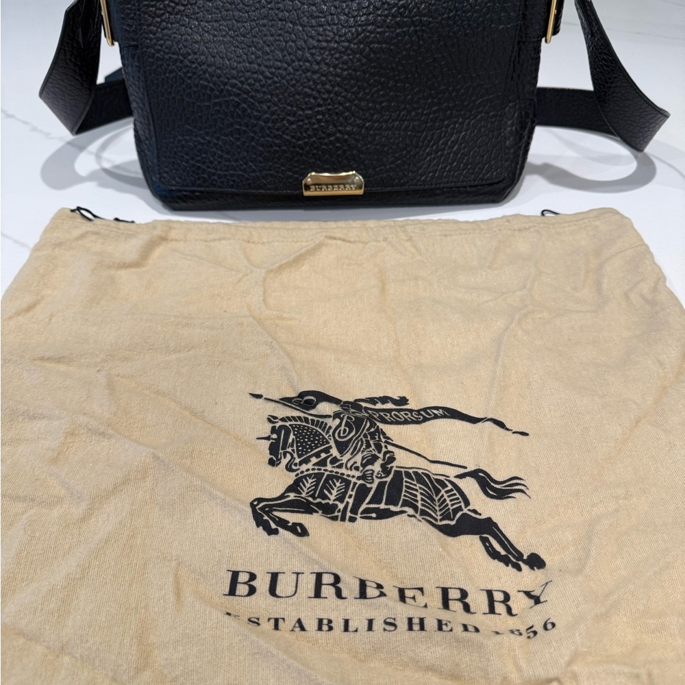 Burberry Black Messenger Bag Classic Design